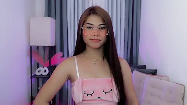 Snapshot of PrettyBlythes_TS chatting on February 16, 6:42 am PrettyBlythes TS online show from February 16, 6:42 am