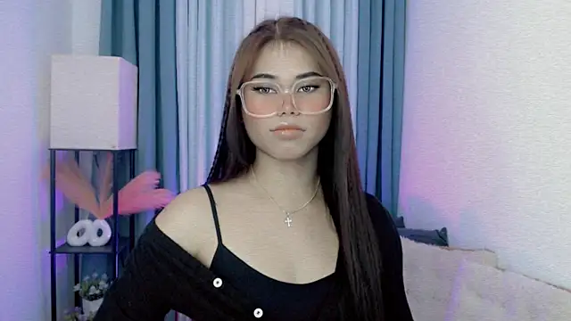 Snapshot of PrettyBlythes_TS chatting on February 17, 5:37 am PrettyBlythes TS online show from February 17, 5:37 am