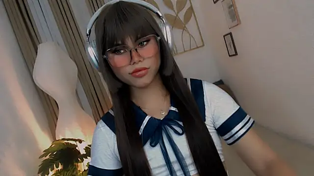 PrettyBlythes TS online show from July 5, 6:20 am
