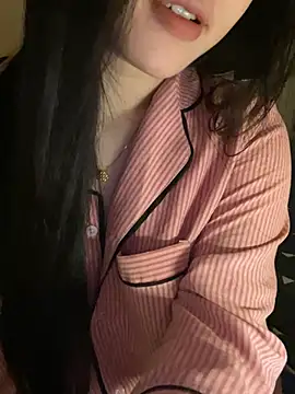 Snapshot of Nancy68 chatting on March 16, 5:35 am Nancy68 online show from March 16, 5:35 am