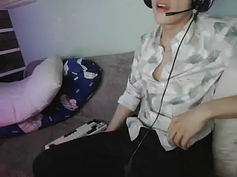 boyhigh1997 online show from October 16, 5:41 am