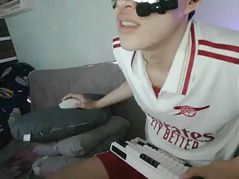 boyhigh1997 online show from October 20, 4:51 pm