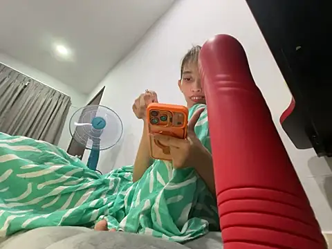 Snapshot of bimwet189 chatting on October 27, 12:42 pm bimwet189 online show from October 27, 12:42 pm