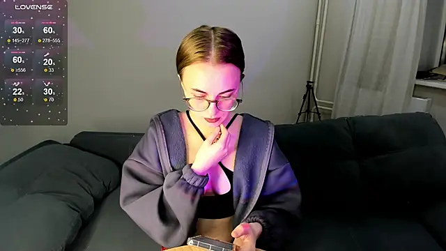 MewStella online show from October 29, 11:39 pm