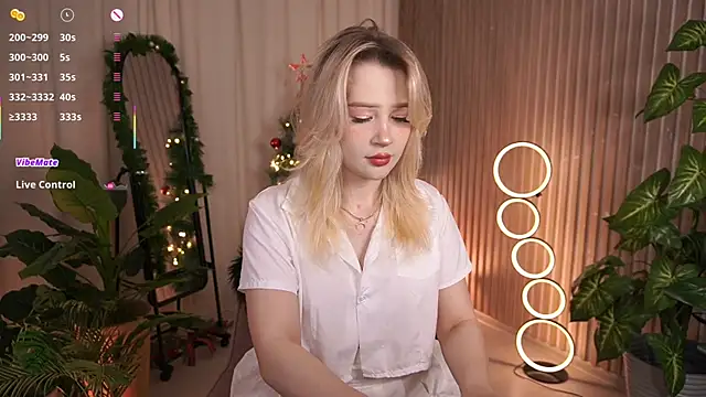 LauraWifeness online show from December 22, 5:37 am