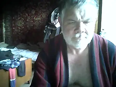 Snapshot of A1B3- chatting on June 1, 5:47 pm A1B3- online show from June 1, 5:47 pm