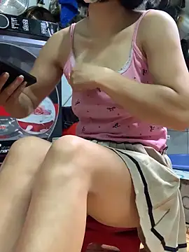 Snapshot of Mei-Mei89 chatting on September 28, 1:11 am Mei-Mei89 online show from September 28, 1:11 am