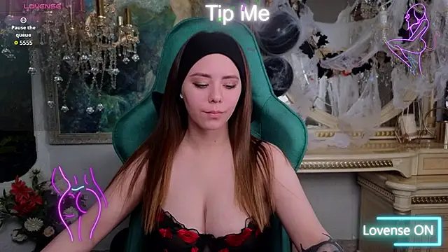 IvoryWood  online show from October 11, 10:03 am