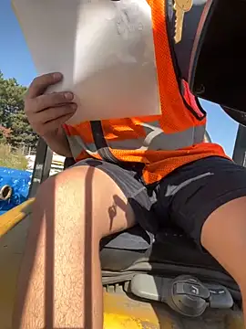 PuttieIn online show from September 29, 4:01 pm