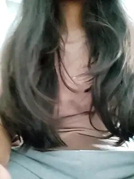 Snapshot of luv_johrrra chatting on February 11, 5:56 am luv johrrra online show from February 11, 5:56 am