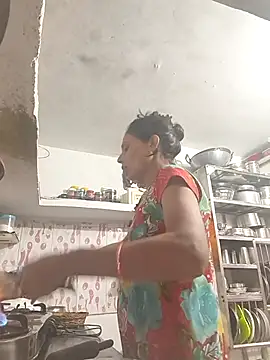 ISHANI-SINGH online show from December 2, 3:45 am