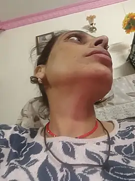 ISHANI-SINGH online show from December 20, 4:47 pm