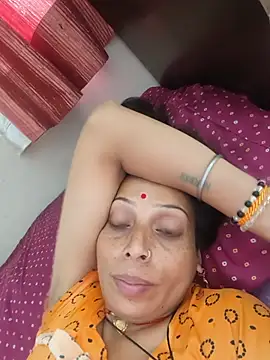 ISHANI-SINGH online show from June 25, 11:37 am