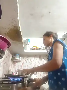 ISHANI-SINGH online show from July 4, 2:51 am