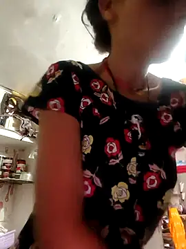 ISHANI-SINGH online show from July 17, 2:29 am