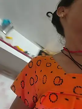 ISHANI-SINGH online show from July 18, 3:00 am