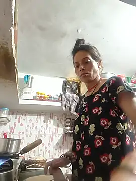 ISHANI-SINGH online show from July 21, 2:25 am