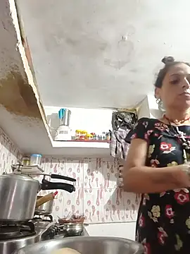 ISHANI-SINGH online show from July 22, 2:03 am