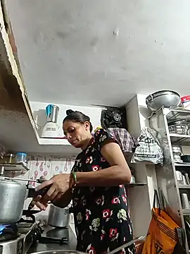 ISHANI-SINGH online show from July 26, 2:46 pm