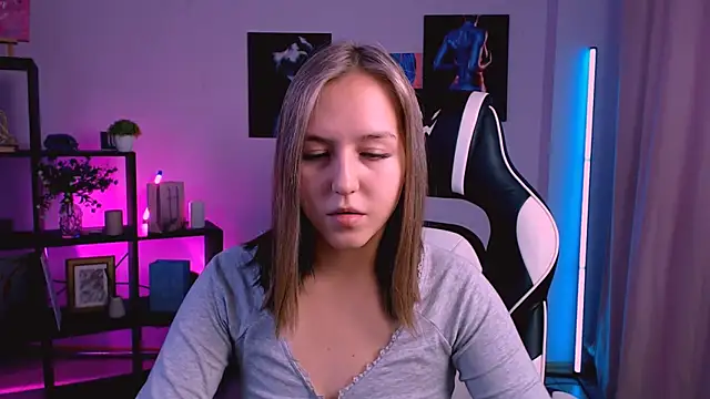 CindySparkl online show from February 4, 3:34 am