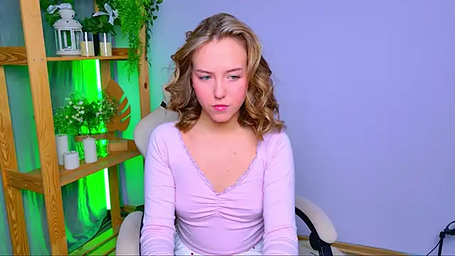 CindySparkl online show from February 20, 4:31 am