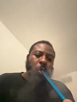 Snapshot of Detroitplaya33 chatting on September 10, 8:36 am Detroitplaya33 online show from September 10, 8:36 am