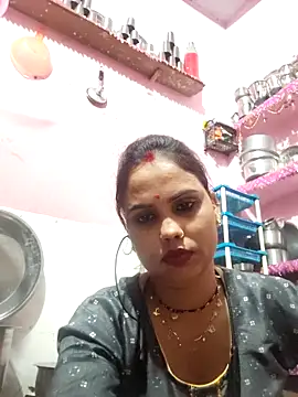 Snapshot of Cut_ragni chatting on February 25, 5:33 pm Cut ragni online show from February 25, 5:33 pm
