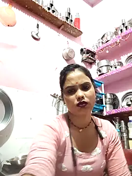 Snapshot of Cut_ragni chatting on March 12, 4:57 pm Cut ragni online show from March 12, 4:57 pm