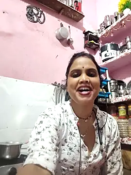 Snapshot of Cut_ragni chatting on April 8, 5:35 pm Cut ragni online show from April 8, 5:35 pm