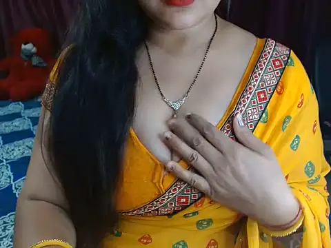 Snapshot of Hot_anika_ chatting on June 7, 8:23 pm Hot anika online show from June 7, 8:23 pm