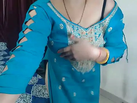 Snapshot of Hot_anika_ chatting on June 14, 2:30 pm Hot anika online show from June 14, 2:30 pm