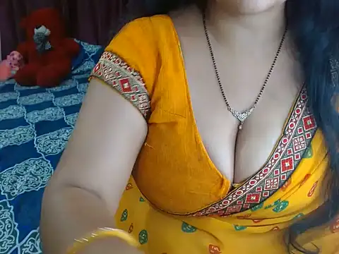Snapshot of Hot_anika_ chatting on June 15, 9:11 am Hot anika online show from June 15, 9:11 am