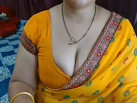 Snapshot of Hot_anika_ chatting on June 19, 11:19 pm Hot anika online show from June 19, 11:19 pm