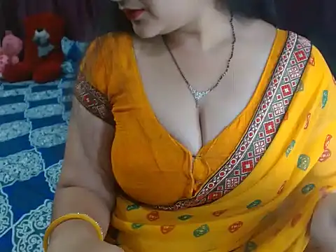 Snapshot of Hot_anika_ chatting on June 23, 12:03 pm Hot anika online show from June 23, 12:03 pm