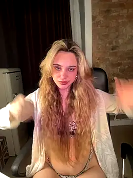 Chloe Ravens online show from October 7, 8:06 pm