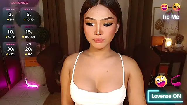 Snapshot of _MaxcineMalkova_ chatting on December 16, 4:12 pm MaxcineMalkova online show from December 16, 4:12 pm