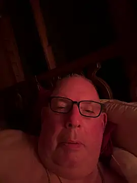 Snapshot of CharlieWeaver22 chatting on July 2, 3:23 am CharlieWeaver22 online show from July 2, 3:23 am