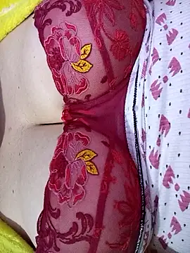 Snapshot of Hnonasix89 chatting on November 28, 1:25 pm Hnonasix89 online show from November 28, 1:25 pm