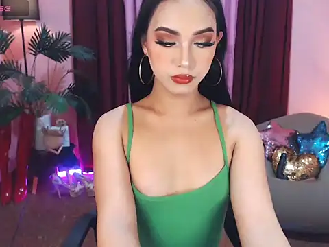 Snapshot of UrasianBIGcock696 chatting on October 18, 4:08 pm UrasianBIGcock696 online show from October 18, 4:08 pm