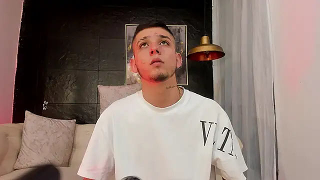 Snapshot of Mathewboy1 chatting on October 1, 11:27 am Mathewboy1 online show from October 1, 11:27 am