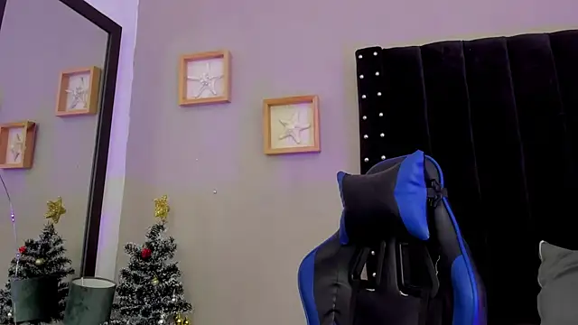 Snapshot of Mathewboy1 chatting on December 17, 7:09 pm Mathewboy1 online show from December 17, 7:09 pm