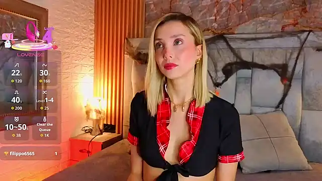 Snapshot of miaroldan chatting on October 27, 11:58 am miaroldan online show from October 27, 11:58 am