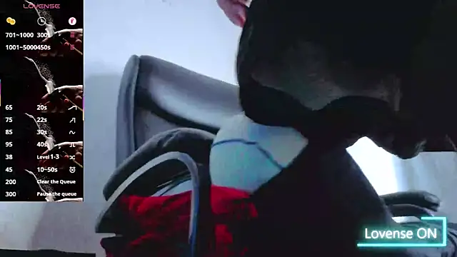 Ernesto-Rodriguez82 online show from December 13, 8:47 pm