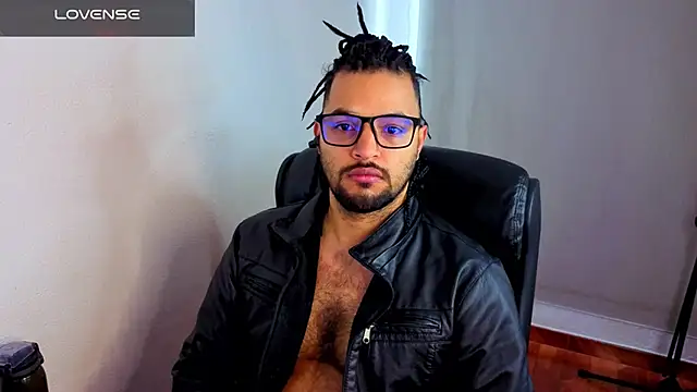 Snapshot of Ernesto-Rodriguez82 chatting on April 3, 12:25 pm Ernesto-Rodriguez82 online show from April 3, 12:25 pm