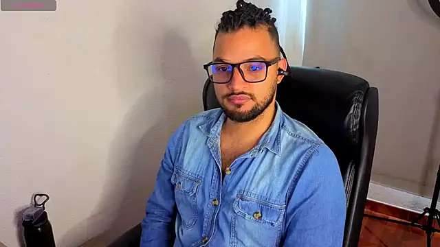 Snapshot of Ernesto-Rodriguez82 chatting on April 15, 2:24 pm Ernesto-Rodriguez82 online show from April 15, 2:24 pm