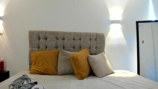 Dakota Mars online show from March 12, 7:53 pm