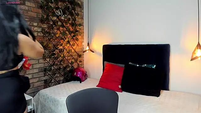 Snapshot of Lia_Blake_ chatting on February 18, 12:01 pm Lia Blake online show from February 18, 12:01 pm