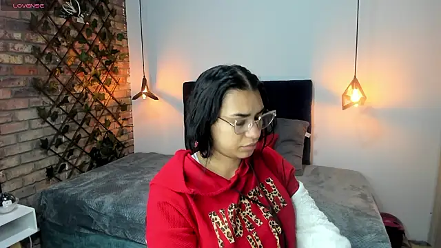 Snapshot of Lia_Blake_ chatting on March 6, 12:01 pm Lia Blake online show from March 6, 12:01 pm