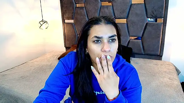 Snapshot of Lia_Blake_ chatting on April 7, 11:54 am Lia Blake online show from April 7, 11:54 am
