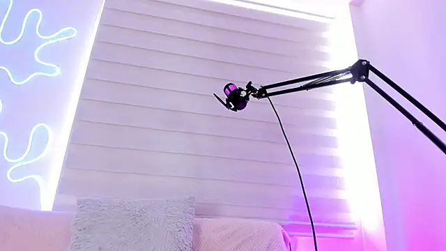 missweetpeach online show from October 21, 1:34 pm